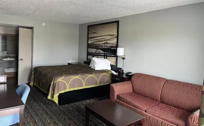 Super 8 by Wyndham Meridian