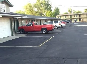 Currys Motel Saginaw