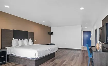 Motel 6 Oceanside, CA – Marina / Camp Pendleton