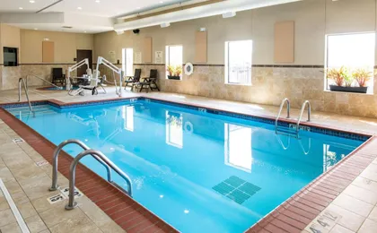 Hampton Inn & Suites Effingham (H)