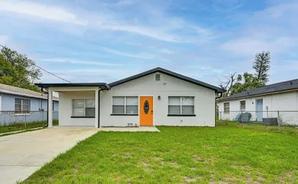 1 Mi to Midtown & Stadium! Couple's Haven in Tampa