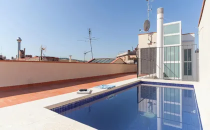 Aparteasy - Deluxe Family Apartments with Pool
