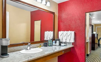 Best Western Plus Yosemite Way Station Motel