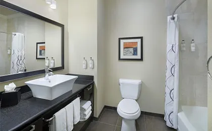 Best Western Premier Crown Chase Inn & Suites