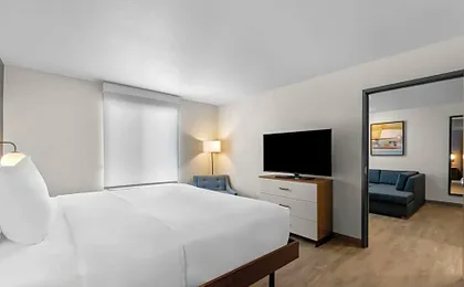 Everhome Suites Glendale Sports Entertainment District by Choice Hotels