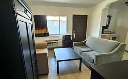 Encore Inn Inglewood
