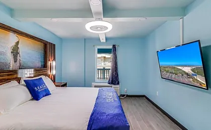 Seaside Boutique Hotel, Waves At Your Doorstep