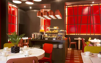 Hotel D