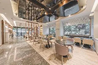 Atour Light Hotel Nanjing Confucius Temple Zhonghuamen Metro Station