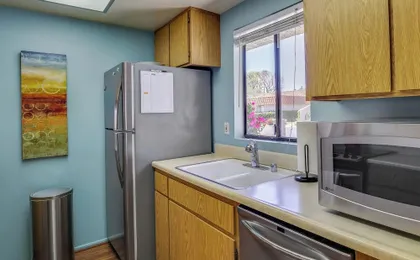 Patio, Grill & Pool Access: Palm Desert Retreat!