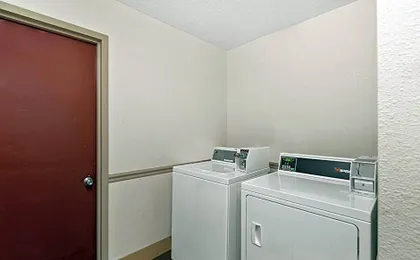 Red Roof Inn Martinsburg