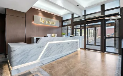 Ly New York Hotel
