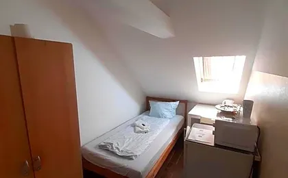2-Rent Group Hostel Rooms&Apartments EVE168