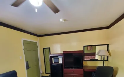 Vanguard Motel