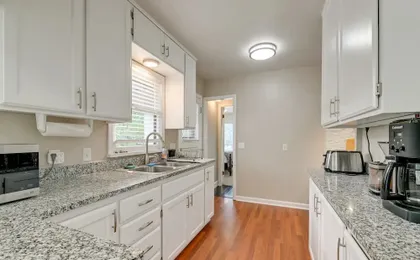 Grants Pass Getaway w/ Expansive Deck!