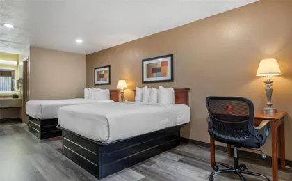 Surestay Plus Hotel by Best Western Poteau
