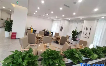 Huamu Hotel (Chengdu Shuangliu International Airport SF Metro Station Branch)