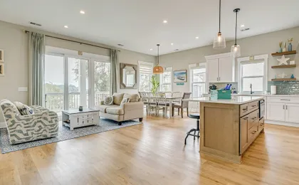 Carolina Beach Luxury Retreat: Intracoastal Views