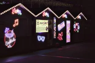 Weiting Hotel - Shanghai Bailian Zhonghuan Shopping Plaza Zhenguang Road Subway Station