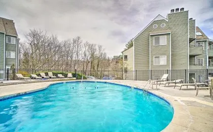Pool Days & Gatlinburg Fun! Family Mtn Retreat