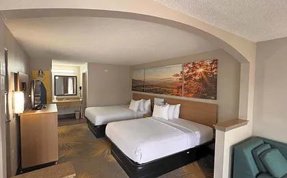 Days Inn & Suites by Wyndham Tuscaloosa - Univ. of Alabama