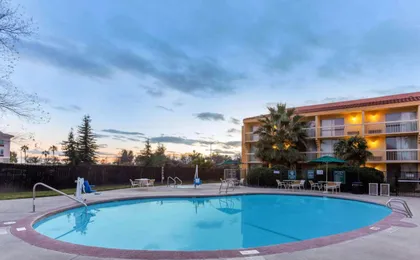La Quinta Inn & Suites by Wyndham Redding