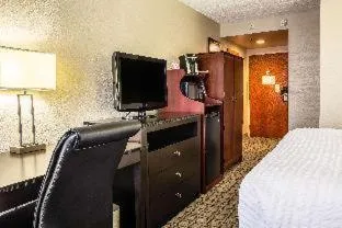 Clarion Inn