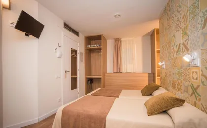 Mare Nostrum Hostal