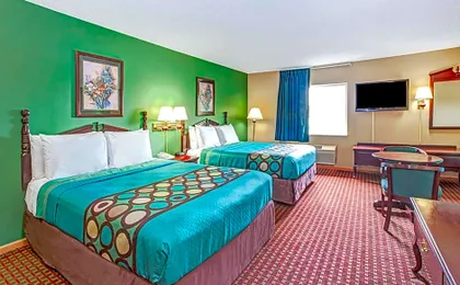 2 Queen Beds