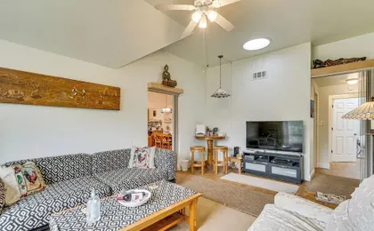 7 Mi to Dtwn Portland: Quiet Yet Central Home