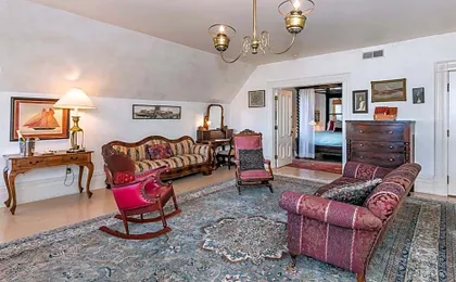 Chateau Tivoli Bed and Breakfast