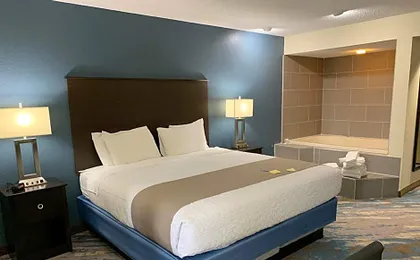 AmericInn by Wyndham Prairie du Chien