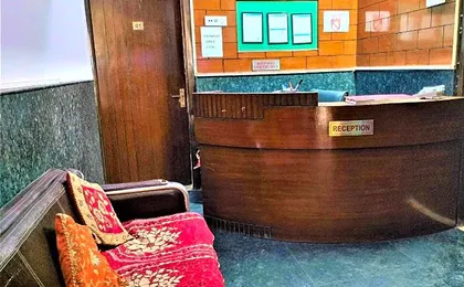 Hotel White Palace ( Near to Nizamuddin Railway Station )