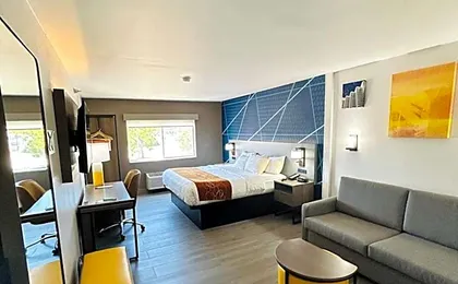 Comfort Suites Terre Haute University Area