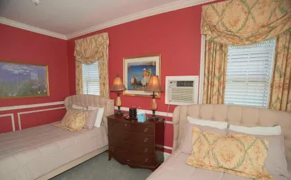 The Bellevue Manor