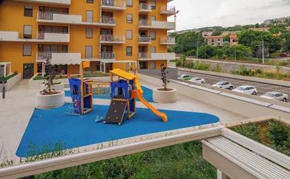 Apartment Sleeps 4 with Sea View