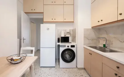 Cozy Apartment in Athens With Balcony, 5 Minutes To Metro
