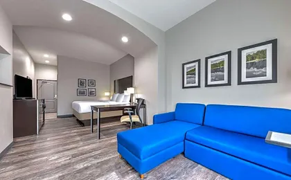 La Quinta Inn & Suites by Wyndham Tyler-University Area