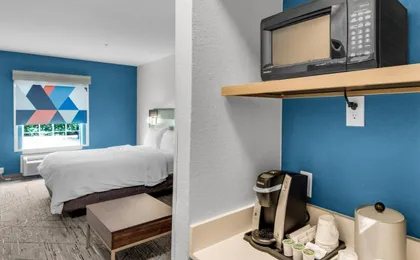 Holiday Inn Express Hotel & Suites Destin (Mid Bay Bridge)
