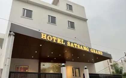 Hotel Satsang Grand