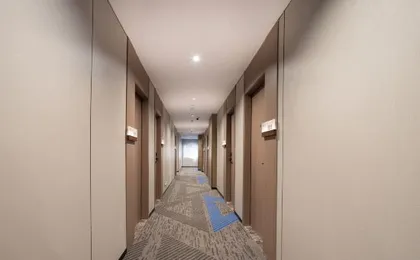 YULONG Hotel at Caihongqiao Station, Guangzhou