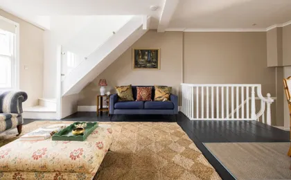 The Thames Embrace 3 BR Garden House in Battersea