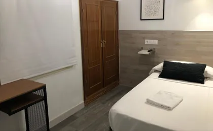 Hostal Abami II