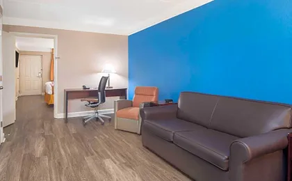 Budget Inn & Suite Atlanta Marietta Stadium