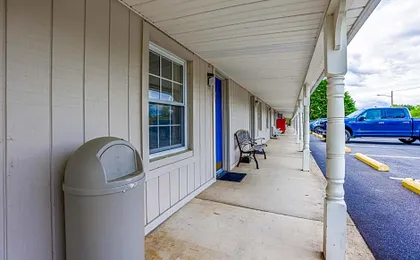 Relax Inn By OYO Natural Bridge I-81