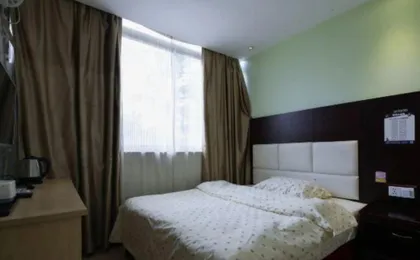 Jinqiao Hotel