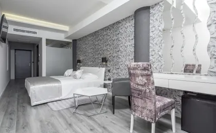 Sea View Luxury Rooms Seven of Nine