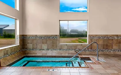 Heartland Inn & Suites, SureStay Collection by Best Western