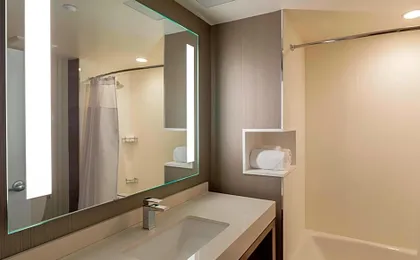 Courtyard by Marriott New York Queens/Fresh Meadows