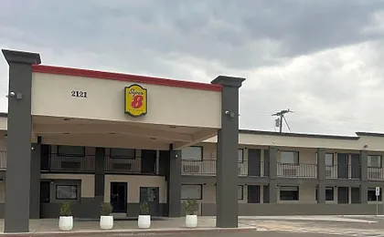 Super 8 by Wyndham Lubbock Airport